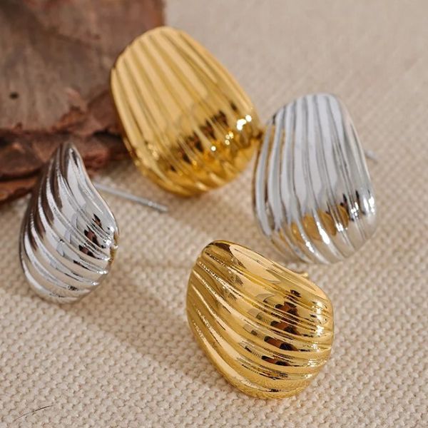 Brinco Frisado Folheado em Ouro 18K