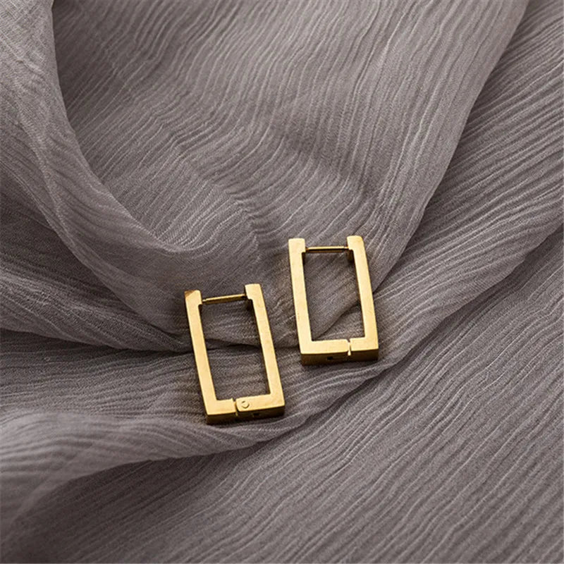 Brinco Click Retangular folheado em ouro 18K