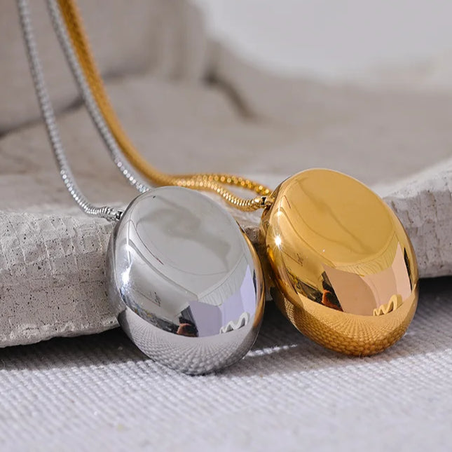 Colar com pingente Oval Longo
