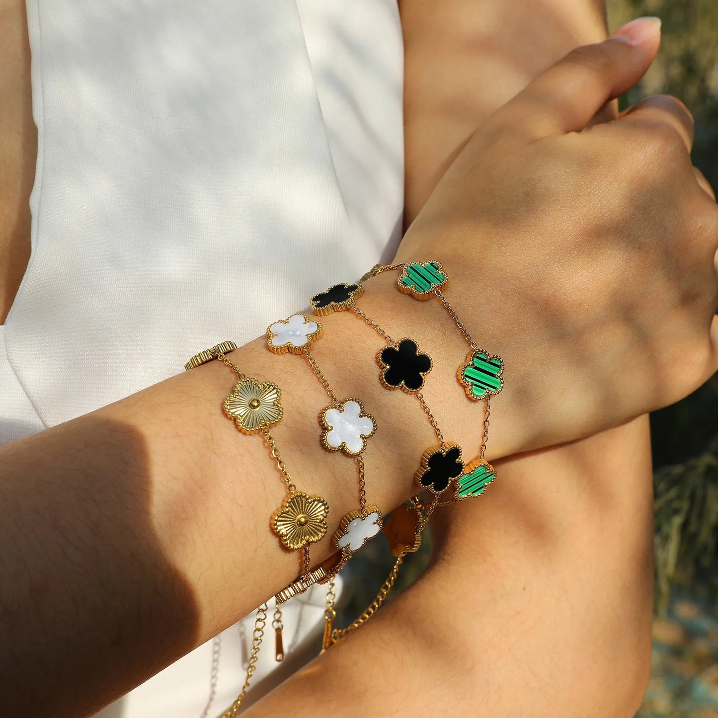 Pulseira Trevo Folheada em ouro 18K - COMPRE 1 LEVE 2 - Mais Frete Grátis
