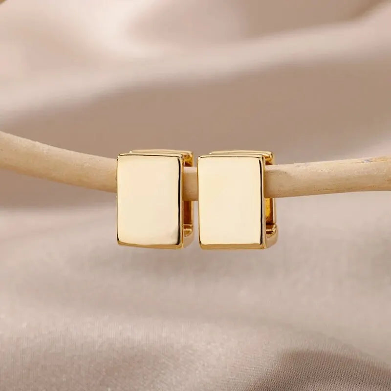Brinco Click Quadrado folheado em ouro 18K