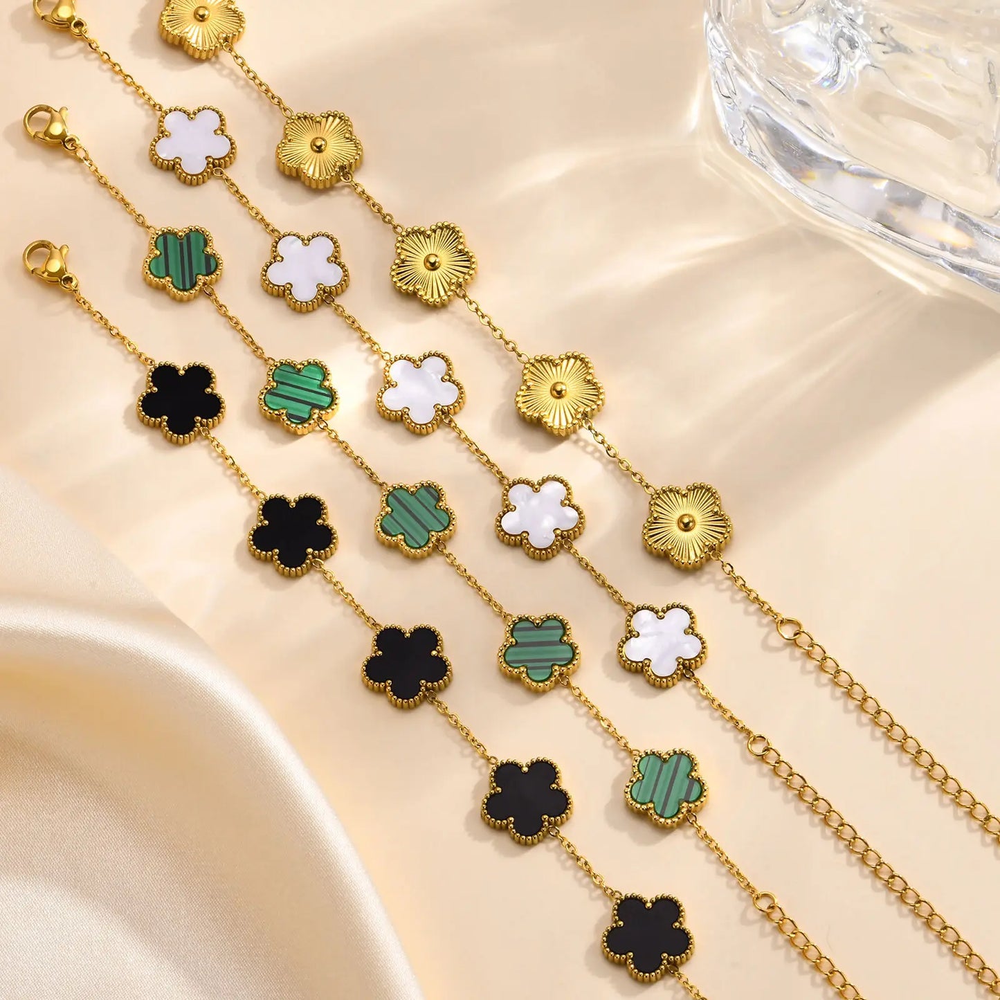 Pulseira Trevo Folheada em ouro 18K - COMPRE 1 LEVE 2 - Mais Frete Grátis